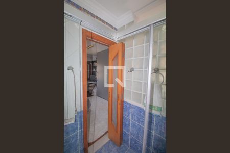 Casa à venda com 334m², 4 quartos e 5 vagas Casa à venda com 334m², 4 quartos e 5 vagasBanheiro Suíte 2