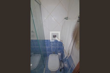 Casa à venda com 334m², 4 quartos e 5 vagas Casa à venda com 334m², 4 quartos e 5 vagasBanheiro Suíte 2