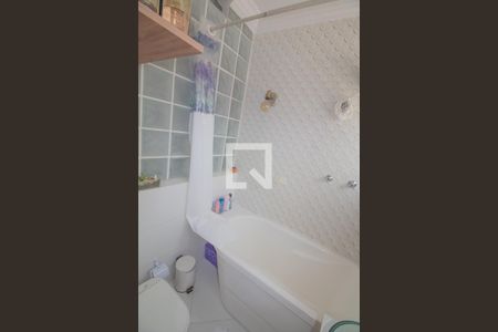 Casa à venda com 334m², 4 quartos e 5 vagas Casa à venda com 334m², 4 quartos e 5 vagasBanheiro Suíte 1