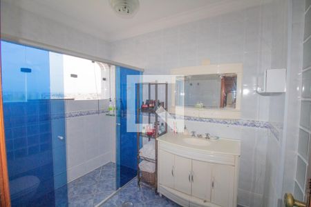 Casa à venda com 334m², 4 quartos e 5 vagas Casa à venda com 334m², 4 quartos e 5 vagasBanheiro Suíte Master