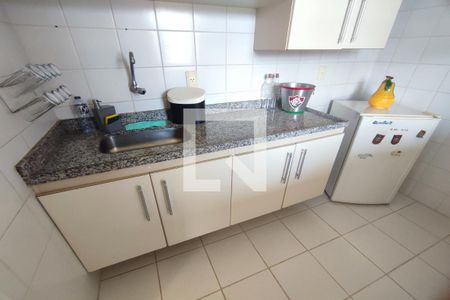 Apartamento à venda com 167m², 3 quartos e 2 vagas Apartamento à venda com 167m², 3 quartos e 2 vagasCozinha 2