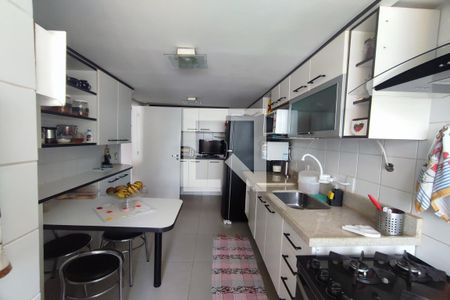 Apartamento à venda com 167m², 3 quartos e 2 vagas Apartamento à venda com 167m², 3 quartos e 2 vagasCozinha 1