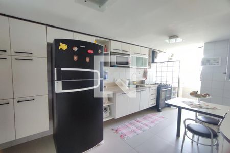 Apartamento à venda com 167m², 3 quartos e 2 vagas Apartamento à venda com 167m², 3 quartos e 2 vagasCozinha 1