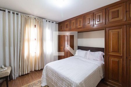 Quarto 1 de casa à venda com 3 quartos, 160m² em Quitaúna, Osasco