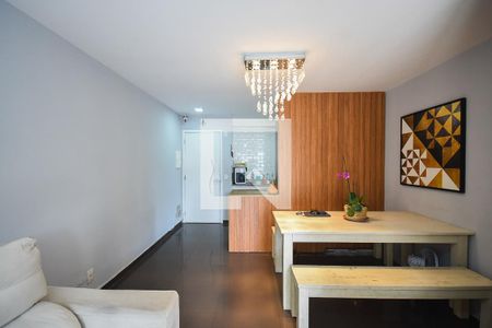 Sala de apartamento à venda com 3 quartos, 70m² em Jardim Parque Morumbi, São Paulo