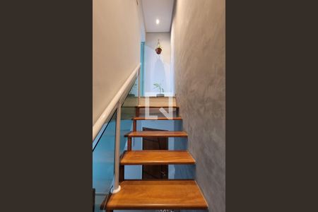 Apartamento à venda com 108m², 2 quartos e 1 vagaEscada