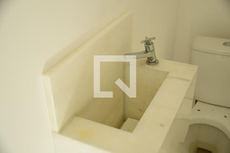 Lavabo de casa de condomínio para alugar com 4 quartos, 150m² em Vila de São Fernando, Cotia