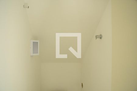 Lavabo de casa de condomínio para alugar com 4 quartos, 150m² em Vila de São Fernando, Cotia