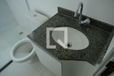 Casa de condomínio para alugar com 150m², 4 quartos e 3 vagasBanheiro da Suíte 1 