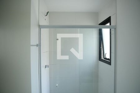 Casa de condomínio para alugar com 150m², 4 quartos e 3 vagasBanheiro da Suíte 1 