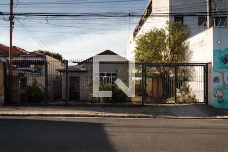 Casa à venda com 280m², 5 quartos e 4 vagasFachada