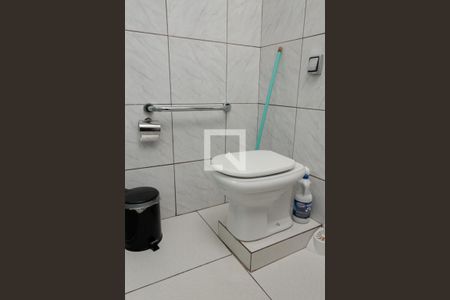 Casa à venda com 280m², 5 quartos e 4 vagasBanheiro