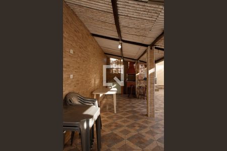 Casa à venda com 280m², 5 quartos e 4 vagasÁrea Externa