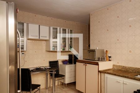 Casa à venda com 280m², 5 quartos e 4 vagasCozinha