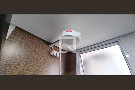 Banheiro de apartamento para alugar com 2 quartos, 54m² em Padroeira, Osasco