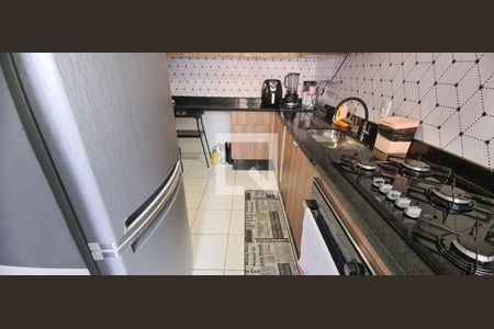Cozinha de apartamento para alugar com 2 quartos, 54m² em Padroeira, Osasco