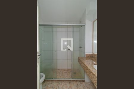 Banheiro de apartamento à venda com 1 quarto, 40m² em Centro Histórico, Porto Alegre