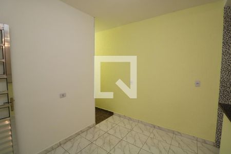 Sala de casa para alugar com 2 quartos, 80m² em Jardim Vila Carrão, São Paulo