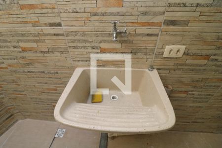 Casa para alugar com 80m², 2 quartos e 1 vagaÁrea de Serviço