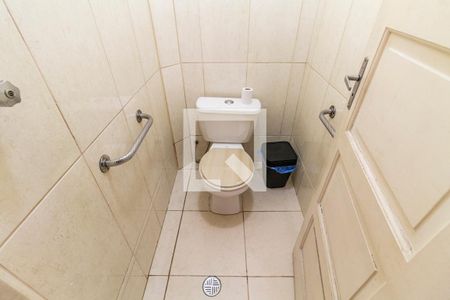 Casa de condomínio à venda com 110m², 3 quartos e 2 vagas Casa de condomínio à venda com 110m², 3 quartos e 2 vagasBanheiro de Serviço