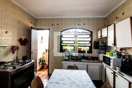 Cozinha  de casa à venda com 3 quartos, 140m² em Jardim Ester Yolanda, São Paulo