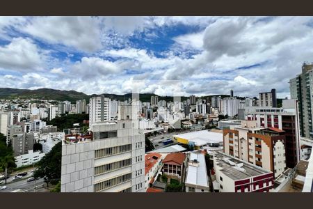 Apartamento à venda com 200m², 4 quartos e 2 vagas Apartamento à venda com 200m², 4 quartos e 2 vagasvista