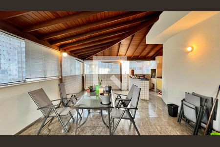 Apartamento à venda com 200m², 4 quartos e 2 vagas Apartamento à venda com 200m², 4 quartos e 2 vagasEspaço Gourmet