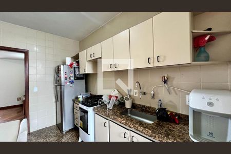 Apartamento à venda com 200m², 4 quartos e 2 vagas Apartamento à venda com 200m², 4 quartos e 2 vagascozinha