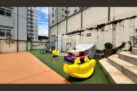 Apartamento à venda com 200m², 4 quartos e 2 vagas Apartamento à venda com 200m², 4 quartos e 2 vagasÁrea comum - Playground