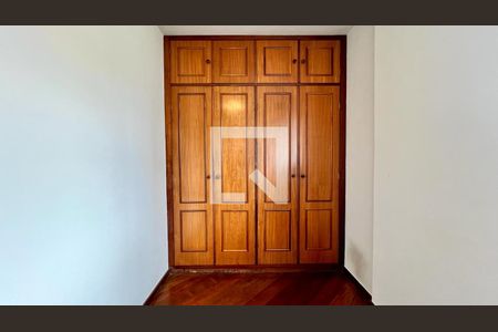 Apartamento à venda com 200m², 4 quartos e 2 vagas Apartamento à venda com 200m², 4 quartos e 2 vagasquarto