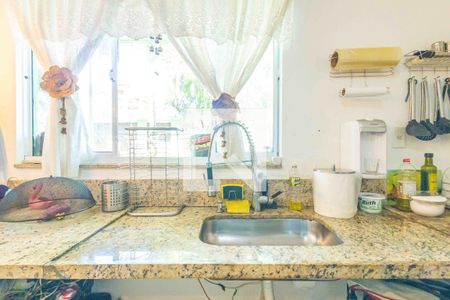 Casa de condomínio à venda com 88m², 2 quartos e 1 vagaCozinha