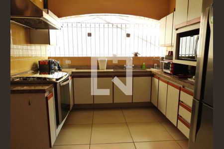 Casa para alugar com 344m², 4 quartos e 4 vagasCozinha