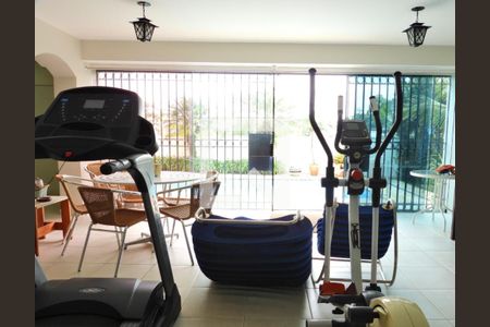 Casa para alugar com 344m², 4 quartos e 4 vagasÁrea comum 