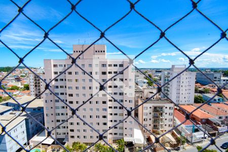 Apartamento à venda com 66m², 3 quartos e 2 vagas Apartamento à venda com 66m², 3 quartos e 2 vagasSacada da sala- vista