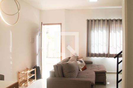 Sala de casa de condomínio à venda com 2 quartos, 120m² em Vila Libanesa, São Paulo