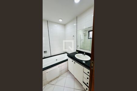 Apartamento para alugar com 130m², 4 quartos e 2 vagasSuite 1