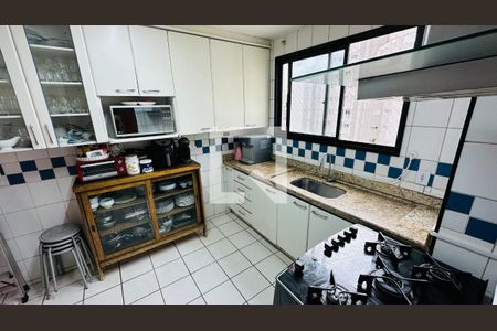 Apartamento para alugar com 130m², 4 quartos e 2 vagasCozinha