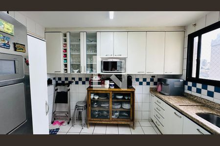 Apartamento para alugar com 130m², 4 quartos e 2 vagasCozinha