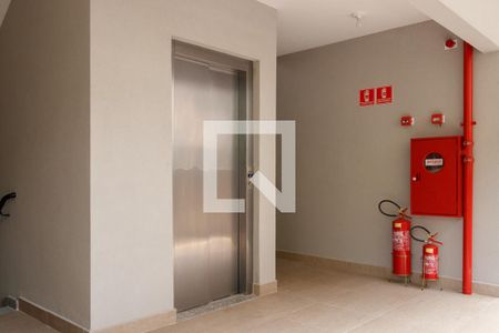 Apartamento à venda com 43m², 2 quartos e sem vagaÁrea comum