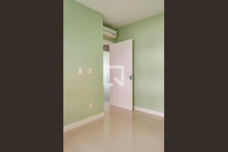 Quarto 02 de apartamento para alugar com 3 quartos, 88m² em Pantanal, Florianópolis