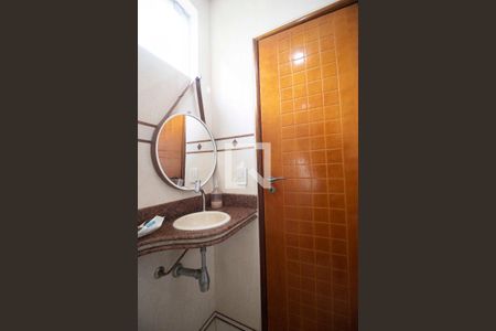 Lavabo de casa de condomínio para alugar com 3 quartos, 420m² em Residencial Aldeia do Vale, Goiânia