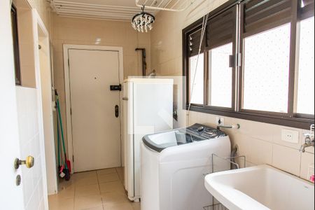 Apartamento para alugar com 142m², 3 quartos e 2 vagas Apartamento para alugar com 142m², 3 quartos e 2 vagasÁrea de serviço
