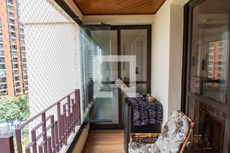 Apartamento para alugar com 142m², 3 quartos e 2 vagas Apartamento para alugar com 142m², 3 quartos e 2 vagasVaranda