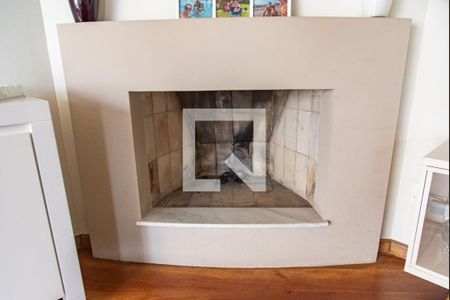 Apartamento para alugar com 142m², 3 quartos e 2 vagas Apartamento para alugar com 142m², 3 quartos e 2 vagasLareira