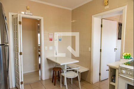 Apartamento para alugar com 142m², 3 quartos e 2 vagas Apartamento para alugar com 142m², 3 quartos e 2 vagasCozinha