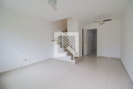 Sala de casa de condomínio à venda com 2 quartos, 70m² em Vargem Grande, Rio de Janeiro