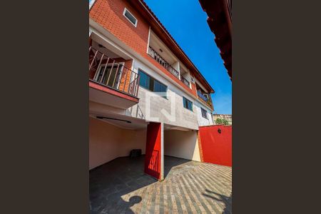 Casa à venda com 175m², 3 quartos e 4 vagas Casa à venda com 175m², 3 quartos e 4 vagasGaragem e quintal