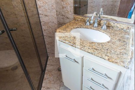 Casa à venda com 175m², 3 quartos e 4 vagas Casa à venda com 175m², 3 quartos e 4 vagasBanheiro do Quarto 1