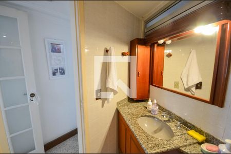 Apartamento à venda com 117m², 3 quartos e 1 vagaBanheiro Social