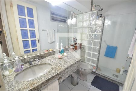 Apartamento à venda com 117m², 3 quartos e 1 vagaBanheiro da Suíte